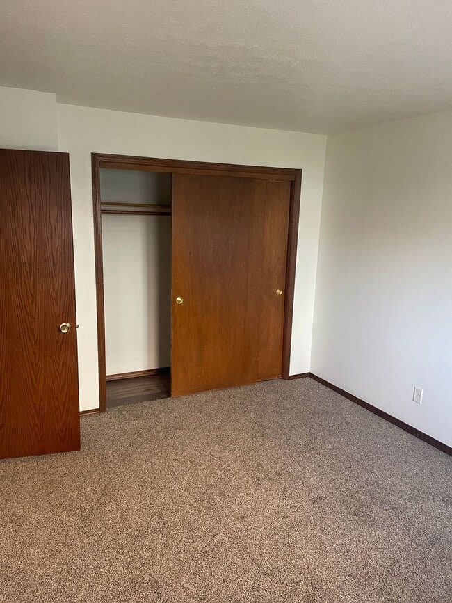 Photo - Immaculate Updated 2 Bedroom 1 bathroom