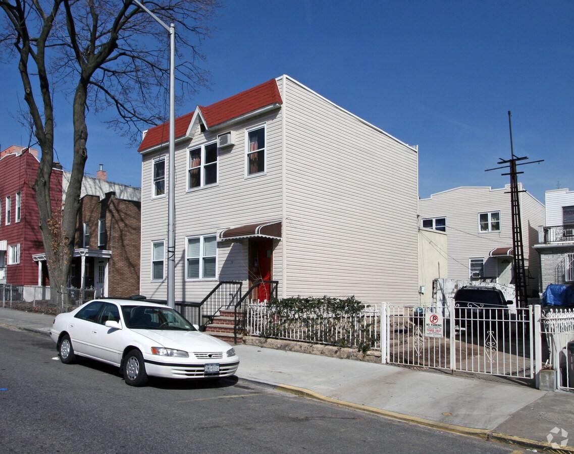Photo - 731 40th St