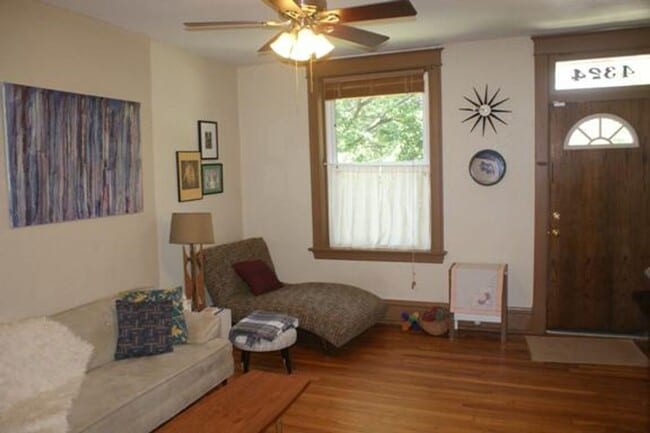 Building Photo - 4322 Hartford St Unit 1