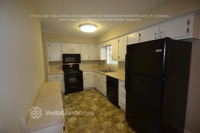 Photo - 71 Landmark Ct SW