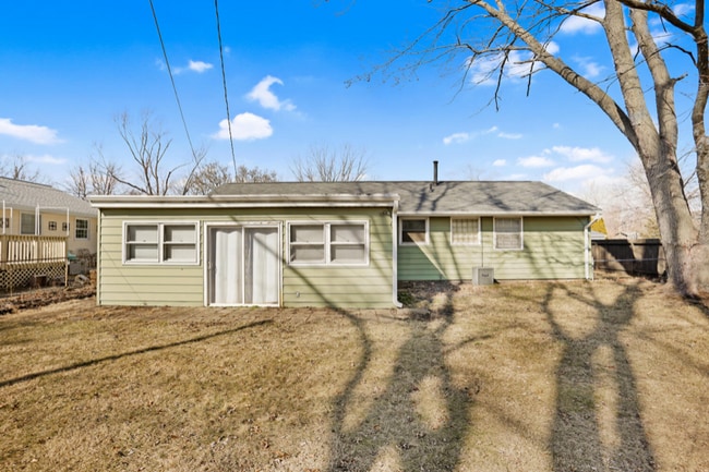 Photo - 2003 Hemlock Dr