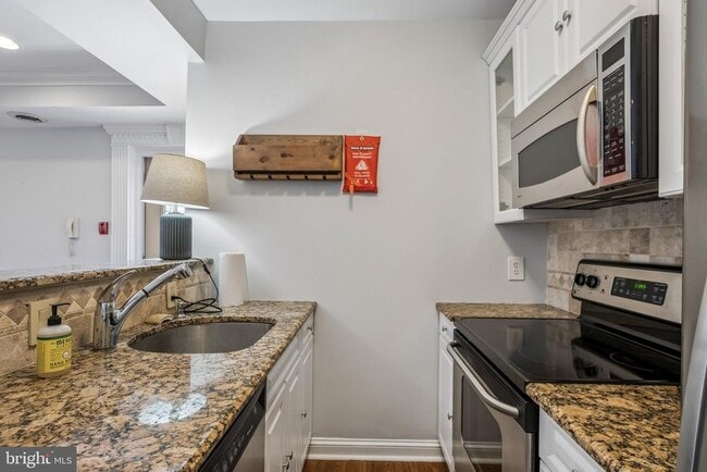 Photo - 1730 Pine St Unit 7