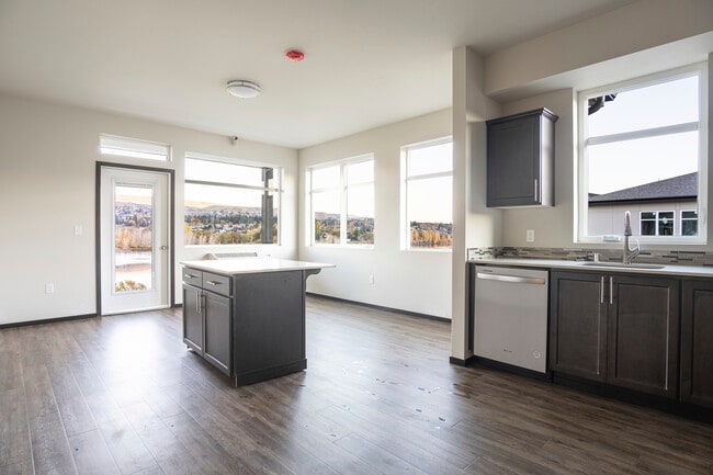 1 Bedroom - Riverfront Village