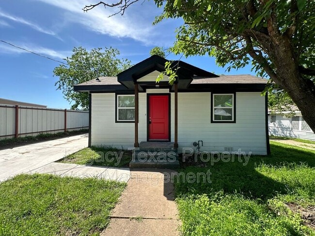 Building Photo - 112 W Wilson St