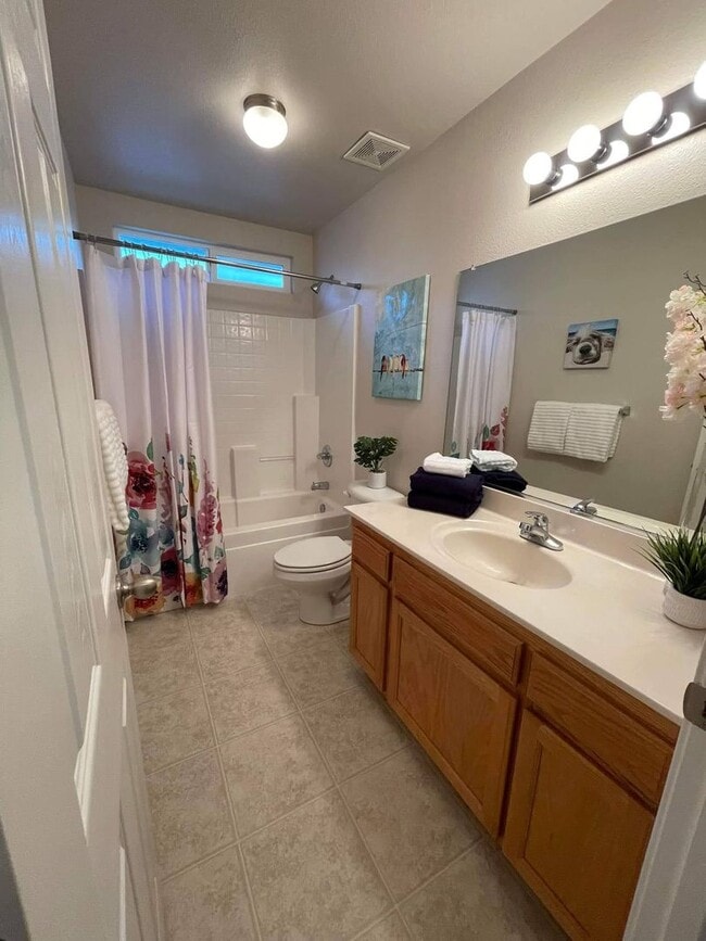 Photo - 3 Bedroom House Available Now