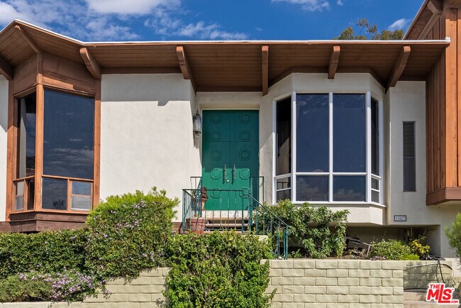 11807 Bel Terrace