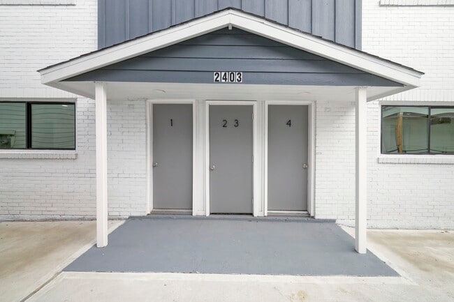 Photo - 2403 Cleburne St Unit 3