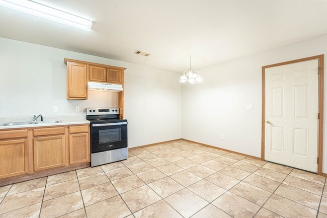 Photo - 414 E Southern Trace Dr