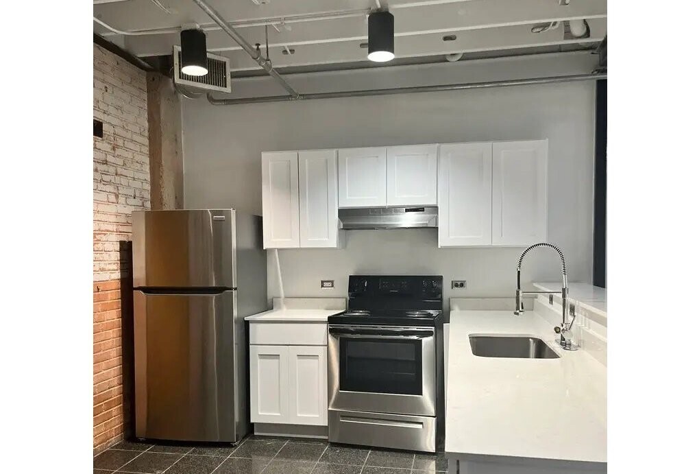 Photo - 2400 S Ervay St