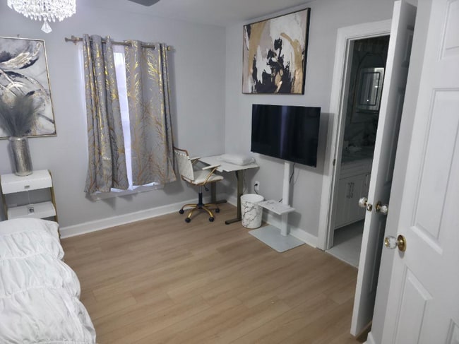 Photo - 111 Fawn Hill Rd