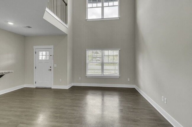 Photo - Modern 2BD, 2.5BA Townhouse with Large Loft in Travelers Rest