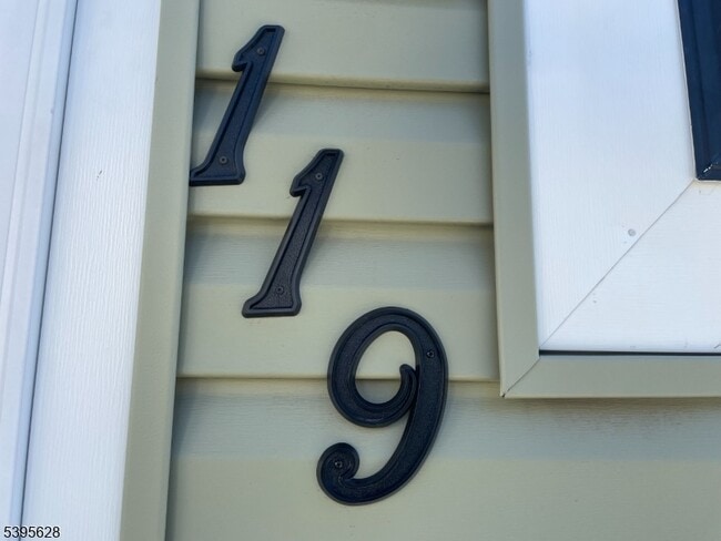 Photo - 119 Lewis St Unidad 2