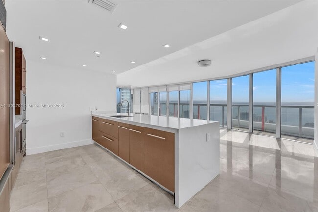 Photo - 465 Brickell Ave Unit 4201