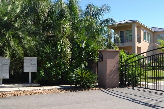 Photo - 278 Debbie Ln