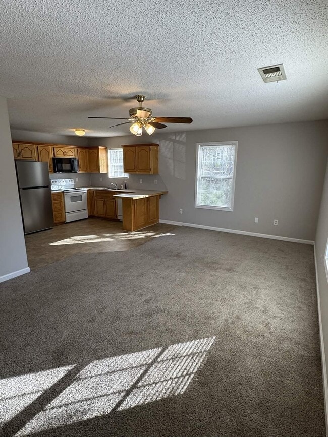 Photo - 40 Hanna Dr Unit D