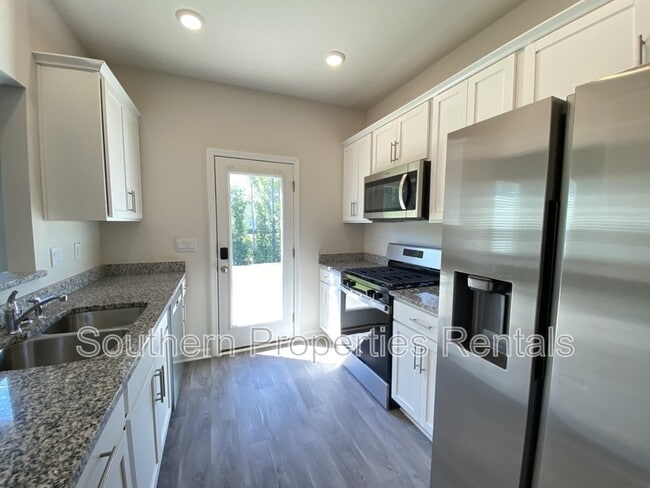 Photo - 112 Starlight St
