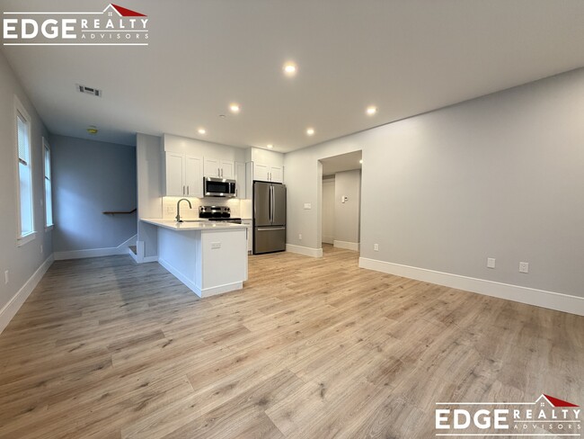 Photo - 124 Kenrick St Unit 6