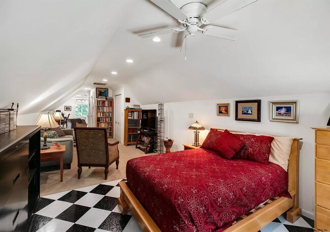1537 Union St Unit 3