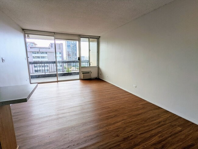 Photo - Partly Furnished 1-Bedroom 1-Bath with 1 parking @ Kinau Lanais in Makiki Unidad 1101