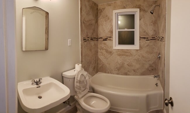 Building Photo - 663 Flatbush Ave Rental