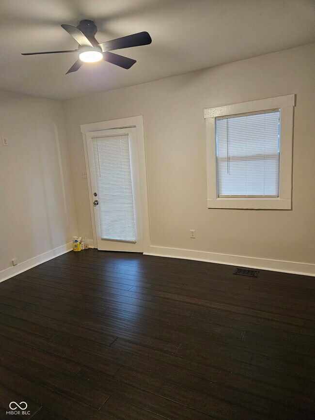 Photo - 1719 Bundy Pl