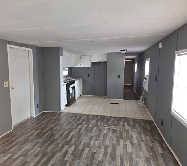Building Photo - 104 Hickory Ln Rental