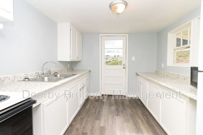 Photo - 966 Beason Dr