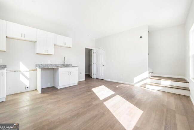 Photo - 1635 2nd St
