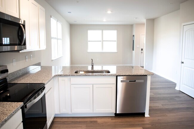 Photo - Stunning Brand New End Townhome