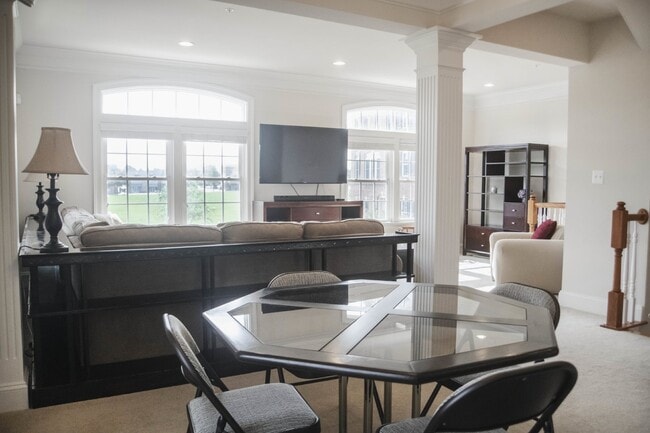 Photo - Villages at Urbana Luxury Townhouse For Lease