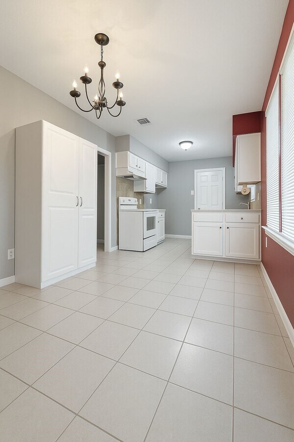 Photo - 10127 Bessemer St