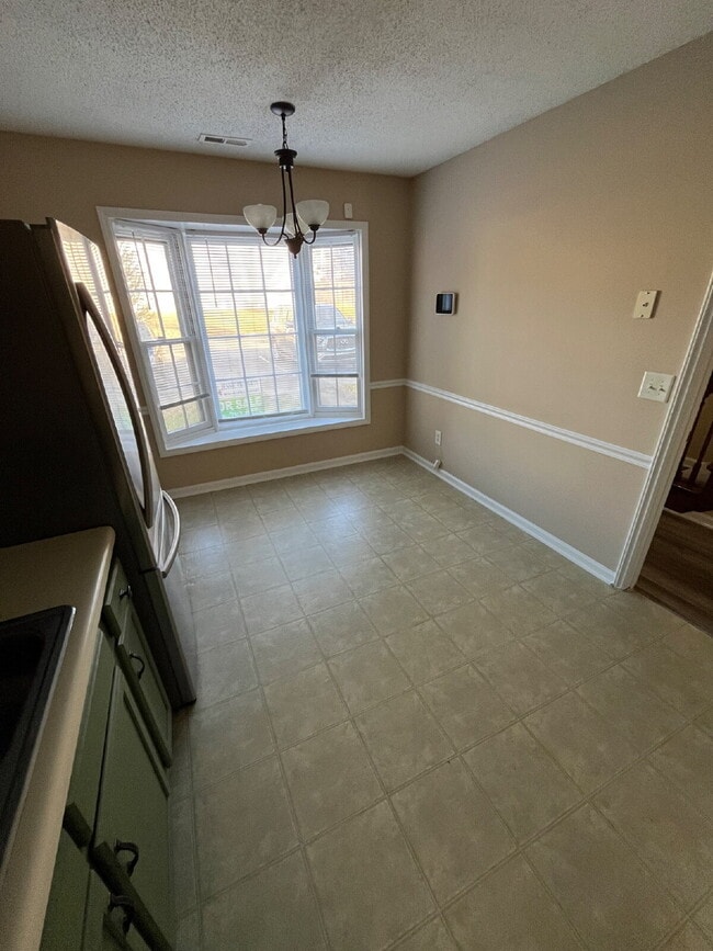 Photo - 917 Shelby Dr