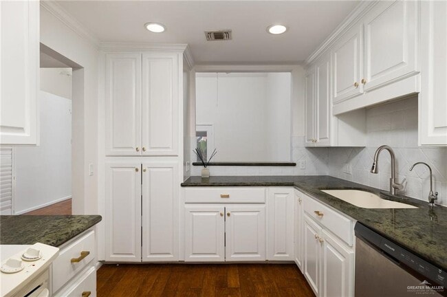 Photo - 14 Shasta Ave W