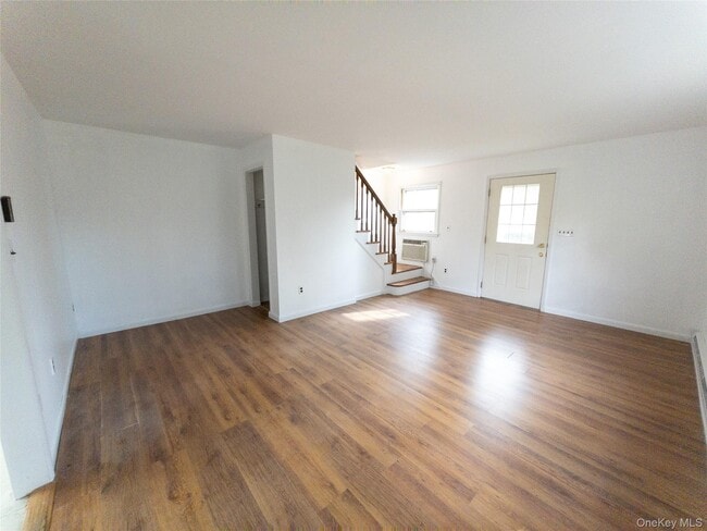 Photo - 122 Titicus Rd