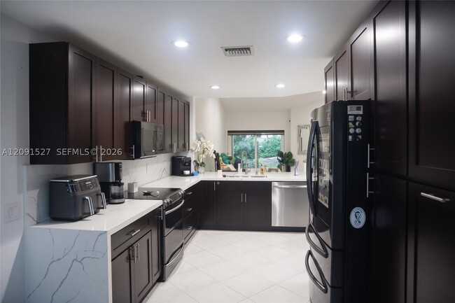 1575 Zenith Way