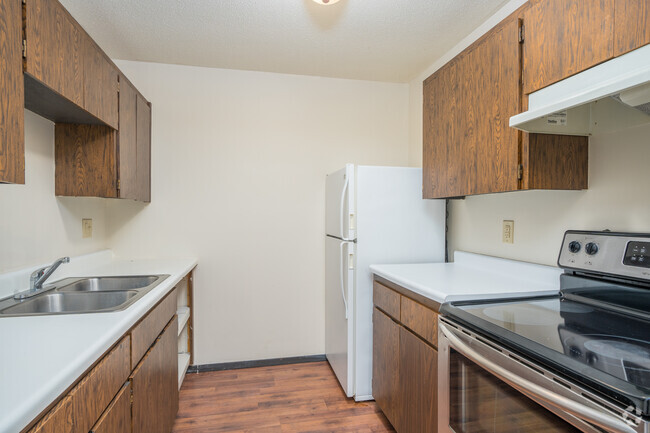 Interior Photo - 1517 Becker Ave SE Rental