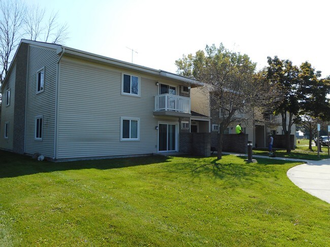 Photo - Harbor Villa Apartments