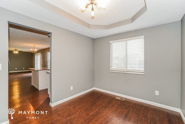 Photo - 3041 Hollybank Rd