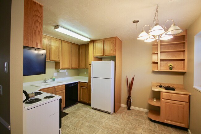 Photo - 2 Bedroom Condo in the Heart of Provo - Av...
