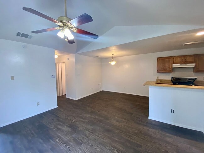 Photo - Alderbrook Unit B