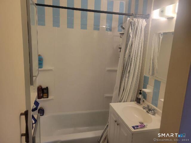 Photo - 40 Owen St Unit APT B4