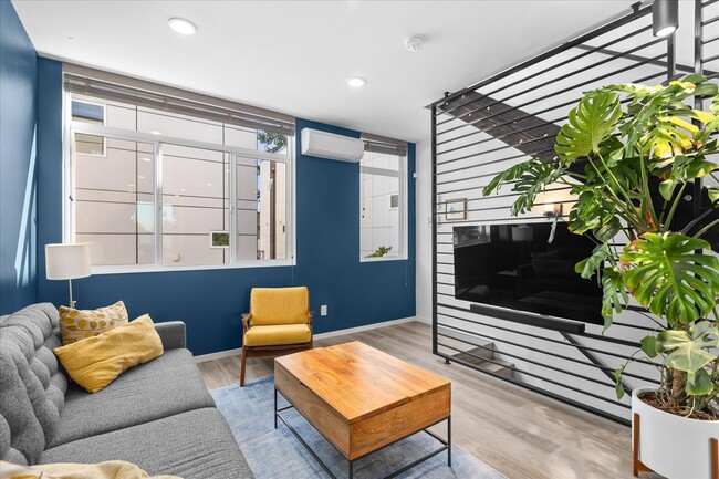 Photo - 9211 15th Ave SW