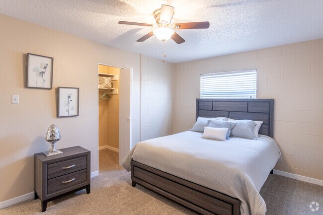 2BR 1BA - 745 SF