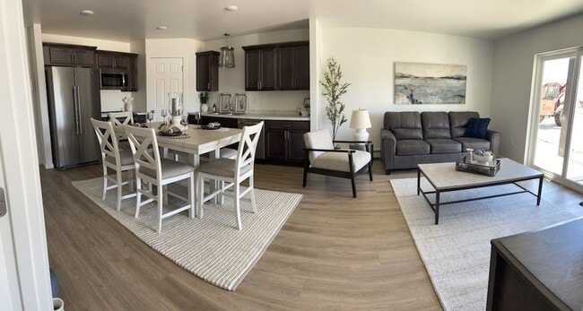 Photo - Radiance at Rockwood