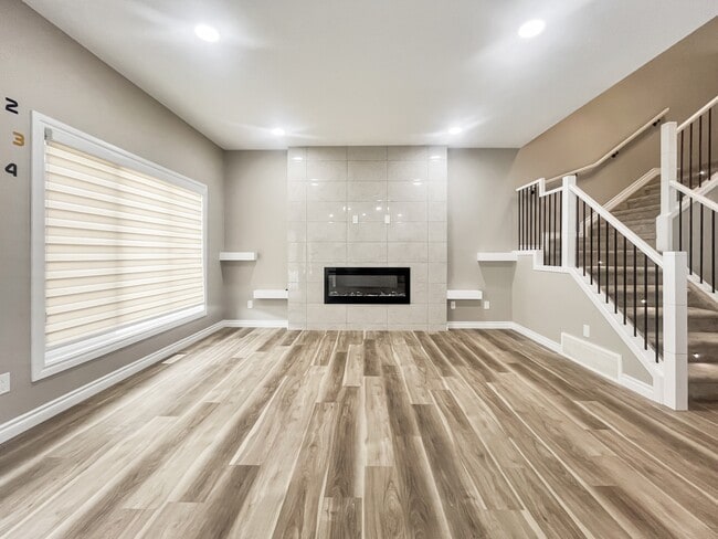 Photo - 5740 Kootook Wy SW