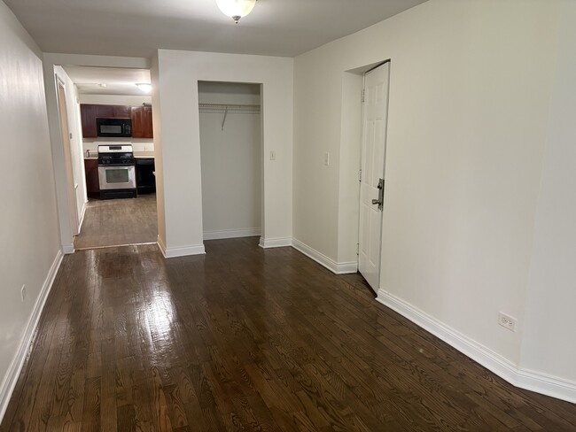 Photo - 2822 W Flournoy St Unit GARDEN