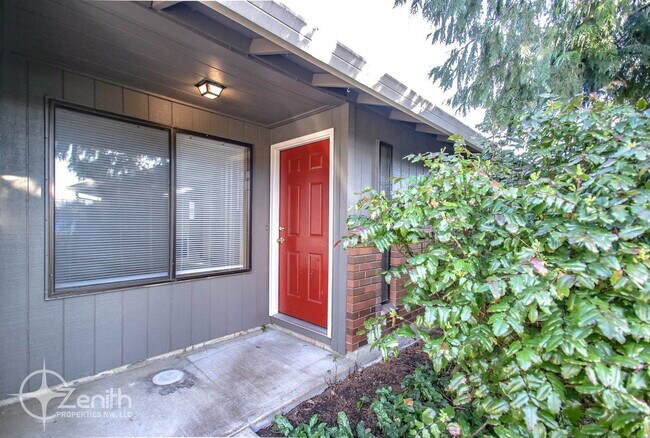 Photo - 3017 NE Whitman Ave