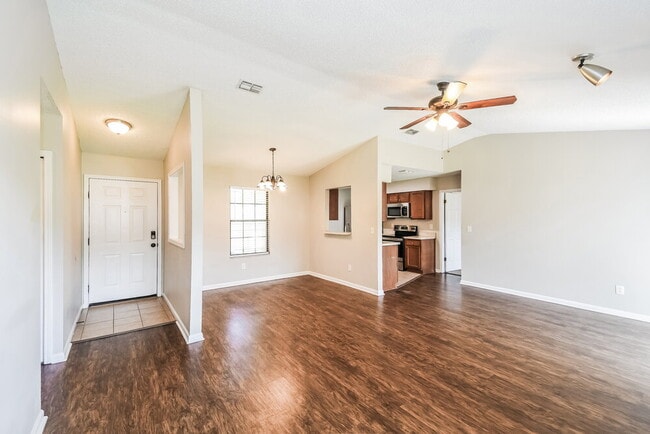 Photo - 1545 Kingfisher Blvd