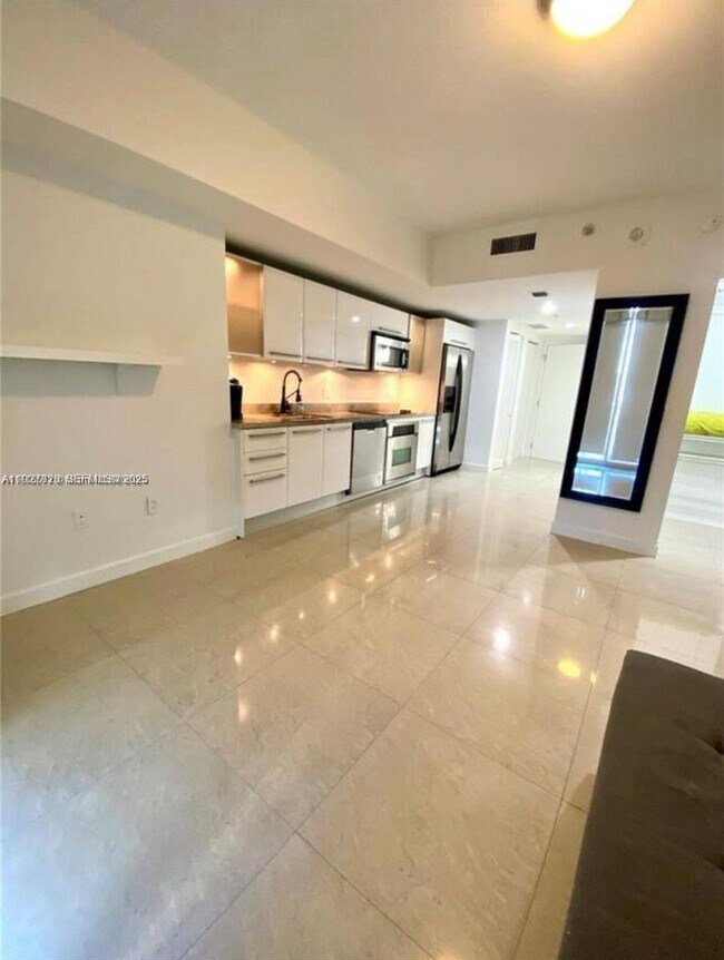 Photo - 185 SW 7th St Unit 1406