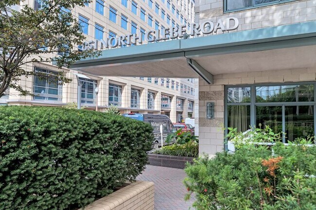 Main Entrance - 851 N Glebe Rd Unidad 702